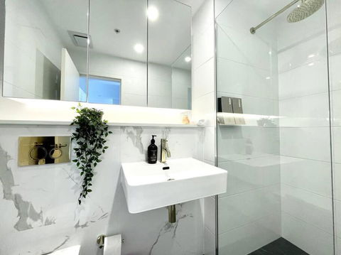 GREEN Skyline View2BR Close To Easter Show - Holiday Byron Bay 1