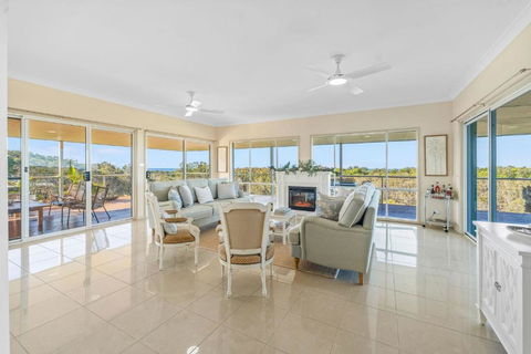 Gwandalan Grounds - Holiday Byron Bay 4