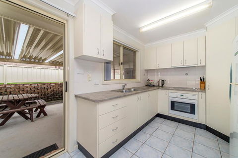 H1211 Mission Terrace Lakewood Heights Estate - Holiday Byron Bay 4
