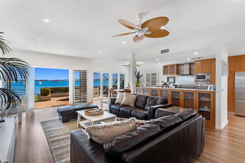 H3 Port Stephens - Holiday Byron Bay 3