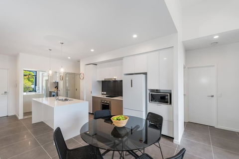 H6B - Round About Bulimba - Holiday Byron Bay 0