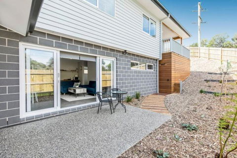HALE KUPA Rye Beach House Spa Table Tennis - Holiday Byron Bay 2
