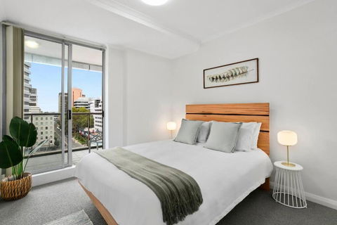 HELP1 - Chatswood Charm Central Apartment Near Station - Holiday Byron Bay 2