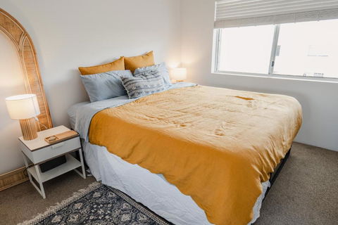 HEART OF BURLEIGH Holiday Villa - Perfect Location With Pools - Holiday Byron Bay 3