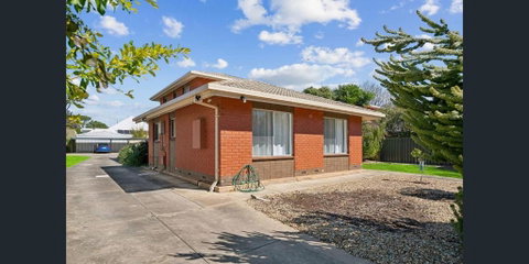Holiday Rentals - Holiday Byron Bay 0