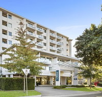 Adina Serviced Apartments Canberra Dickson - Holiday Byron Bay