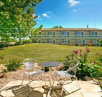 Alloggio Bathurst previously Bathurst Apartments - Holiday Byron Bay