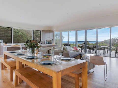 Aloha - Direct Beach Access From Property - Holiday Byron Bay 1