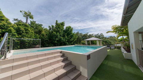 Alpha 8 On Waterson - Airlie Beach - Holiday Byron Bay 2