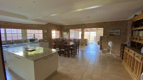 Amazing Beach House - Holiday Byron Bay 3
