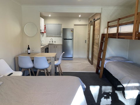 Aneeki Ski Lodge - Holiday Byron Bay 1
