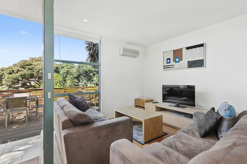 Anglesea River Apartments - Spa Apartment 40 - Holiday Byron Bay 1