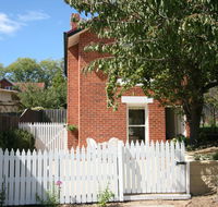 Annies Garden Cottage - Holiday Byron Bay