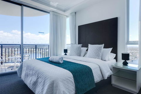 Apartment With Ocean Views - Holiday Byron Bay 2