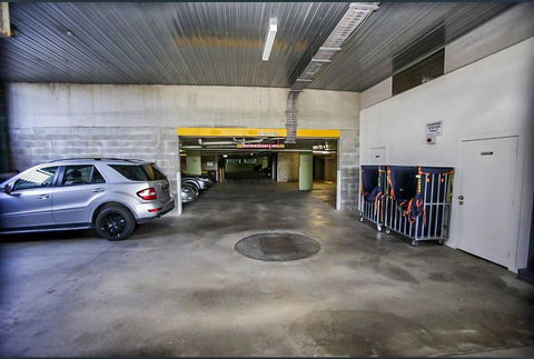 APOLLO 13 STUDIO - Free Wifi, Opposite Beach! - Holiday Byron Bay 2