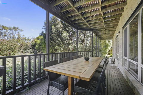APOLLO BAY HOLIDAY HOUSE - Walk To Beach + Wifi - Holiday Byron Bay 3