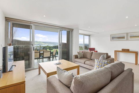 APOLLO BLUE 6 - Modern Waterfront Apartment - Holiday Byron Bay 0