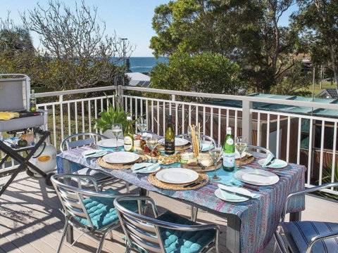 Araluen On Holden - Great Deck With Ocean Views - Holiday Byron Bay 0