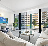Aria Private 3 Bed in the heart of Broadbeach - Holiday Byron Bay