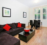 Art Deco in the Cul-de-Sac - Spacious Executive 1BR Potts Point Apartment in Quiet Cul-de-Sac - Holiday Byron Bay