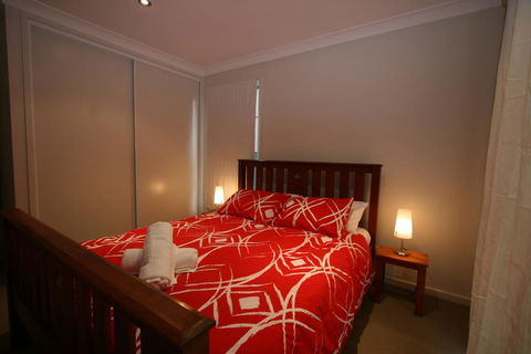 Aspect 1/8a Poly Cow Lane - Holiday Byron Bay 1