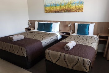 Main Street Motel with Holiday Byron Bay