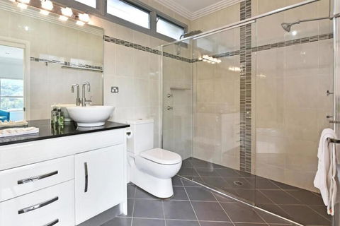 Luxury Mandalong Mansion With Pool & Spa - Holiday Byron Bay 3