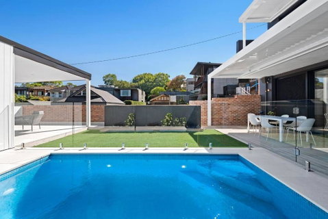 Luxury NEW 5BDRM Oasis With Heated Pool - Holiday Byron Bay 0
