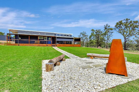 Magpie Three- Two For Joy Estate - Holiday Byron Bay 0