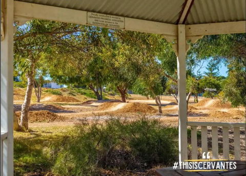 Margaritaville - 4 Bedroom, Fast Wifi, Pool Table - Holiday Byron Bay 2