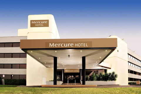 Mercure Penrith - Holiday Byron Bay 0
