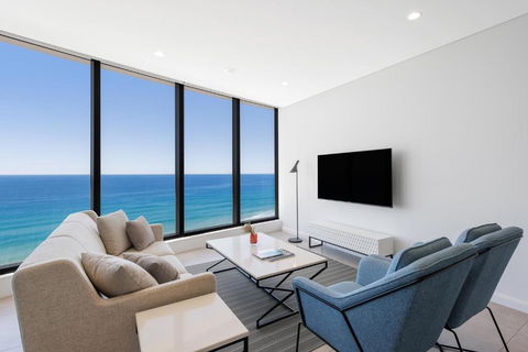 Meriton Suites Surfers Paradise - Holiday Byron Bay 2