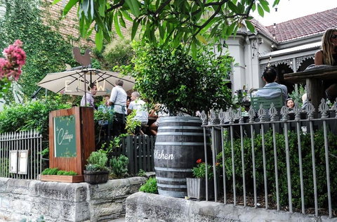 Modern Balmain Abode - Holiday Byron Bay 0