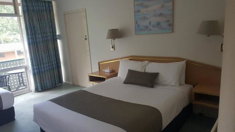 Moe Parklands Motel - Holiday Byron Bay 0