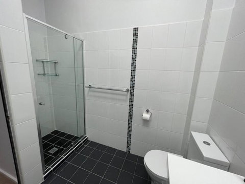 Modern 2 Bedroom Warehouse Conversion - Holiday Byron Bay 2