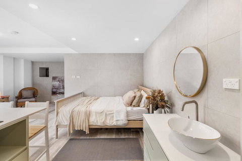 Modern Studio, Minutes To Ferry, City, CBD - Holiday Byron Bay 2