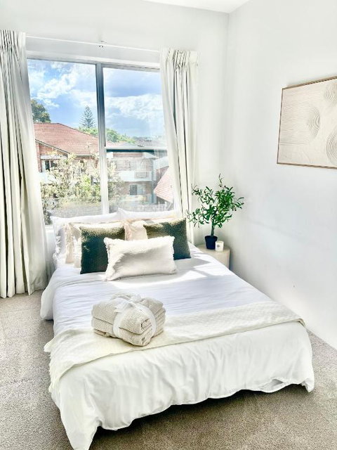 Modern 3BR Beachside Oasis - Holiday Byron Bay 2