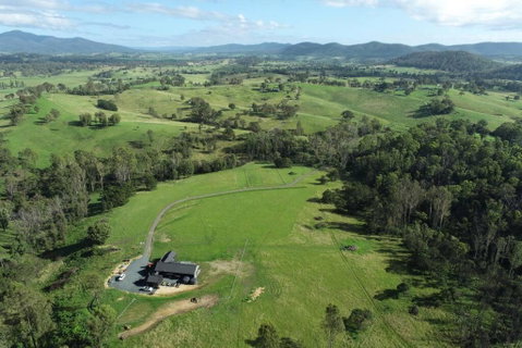 Modern Farmhouse - Holiday Byron Bay 2