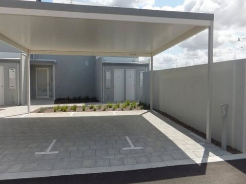 Modern Luxury 1 Bedroom Apartment - Walk To The Shops! Free Wifi - Holiday Byron Bay 2