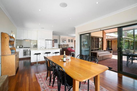 Moondyne Estate Exclusive & Pet Friendly Hilltop Retreat - Holiday Byron Bay 3