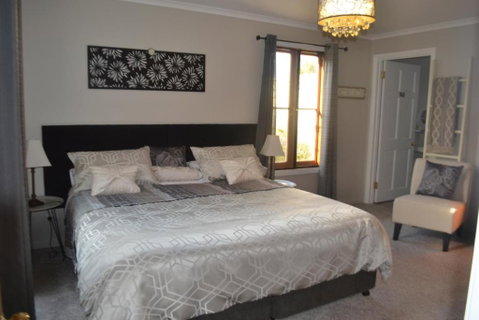 Mulberry Cottage Unique B&B Accommodation - Holiday Byron Bay 1