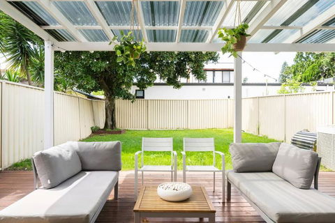 NEW Furnish, 3 Min SYD Airport, 1 Min Walk Beach - Holiday Byron Bay 0