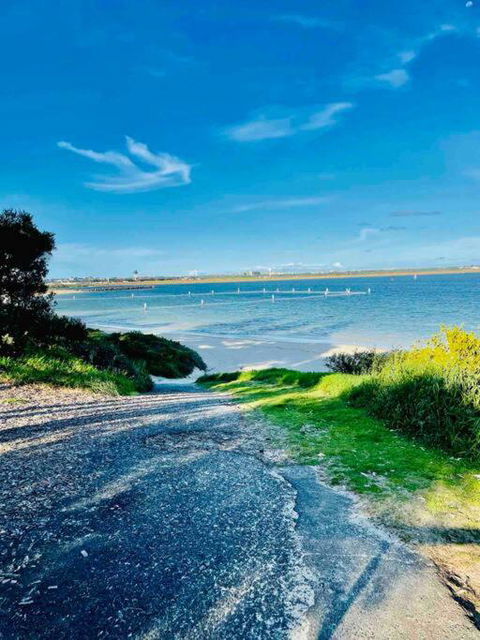 NEW Furnish, 3 Min SYD Airport, 1 Min Walk Beach - Holiday Byron Bay 2