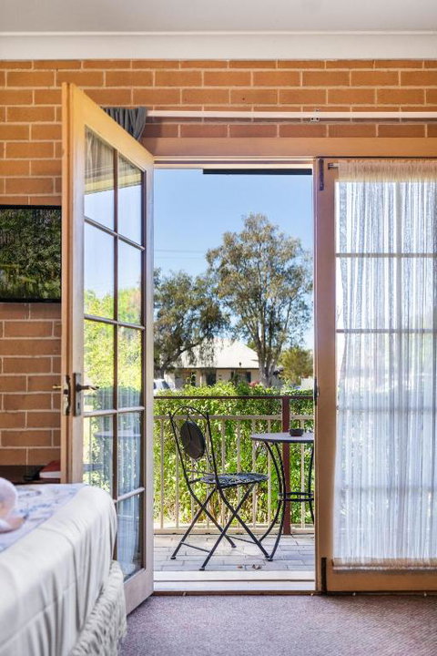 New Inn Motel - Holiday Byron Bay 0