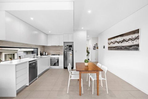 New Modern 2BR 2baths Apt In Homebush Sleeps 6 - Holiday Byron Bay 3