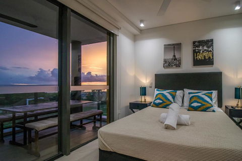 NEW - ZEN AT THE WATERFRONT - Luxury Waterfront Holiday Home For Families & Friends - Holiday Byron Bay 0