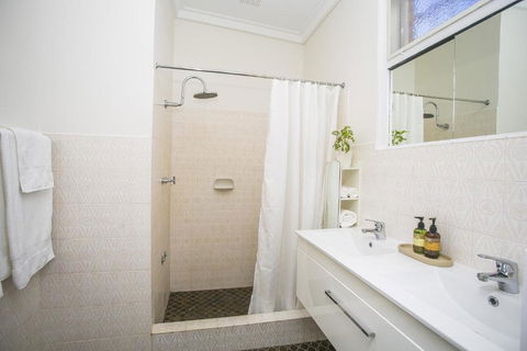 NOR214 - Northstead Coastal Charm - Holiday Byron Bay 3