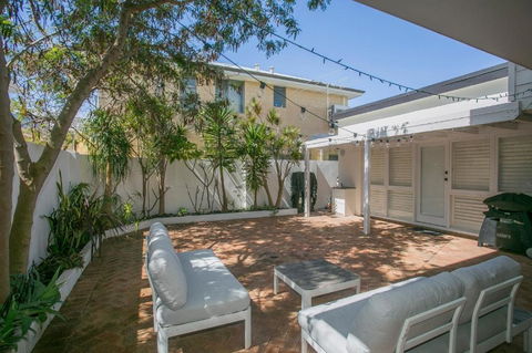 NOR214 - Northstead Coastal Charm - Holiday Byron Bay 0