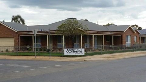 Numurkah Self Contained Apartments - The Mieklejohn - Holiday Byron Bay 0