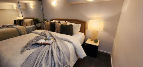 NYC Loft Brisbane, Free Parking! - Holiday Byron Bay 0